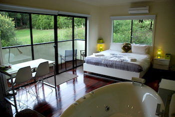 Deville At Healesville - New Castle Holiday 2