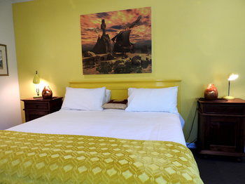 Deville At Healesville - New Castle Holiday 24