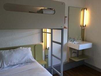 Ibis Budget St Peters - New Castle Holiday 6