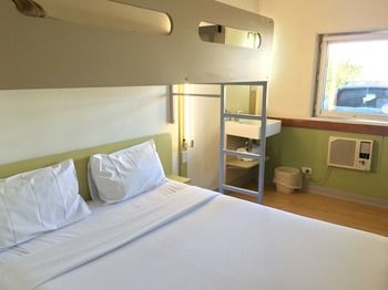 Ibis Budget Campbelltown - New Castle Holiday 4