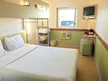 Ibis Budget Campbelltown - New Castle Holiday 7