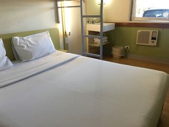 Ibis Budget Campbelltown - New Castle Holiday 12