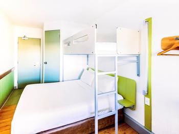 Ibis Budget Campbelltown - New Castle Holiday 24