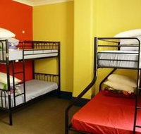 Central Perk Backpackers - Hostel - New Castle Holiday
