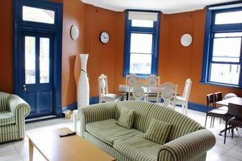 Central Perk Backpackers - Hostel - New Castle Holiday 1