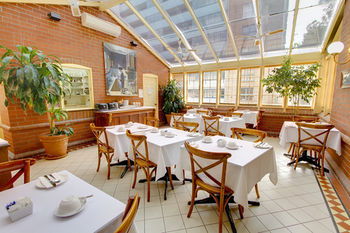 Simpson Of Potts Point - New Castle Holiday 0