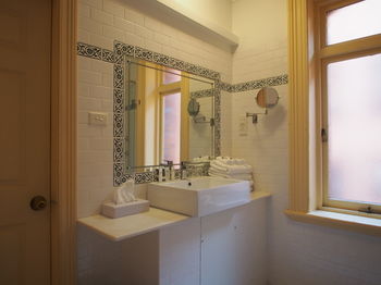 Simpson Of Potts Point - New Castle Holiday 22