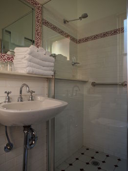 Simpson Of Potts Point - New Castle Holiday 29