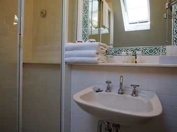 Simpson Of Potts Point - New Castle Holiday 36