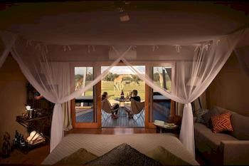 Zoofari Lodge, Taronga Western Plains Zoo - New Castle Holiday 0