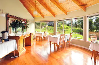 Araluen Villas - New Castle Holiday 8
