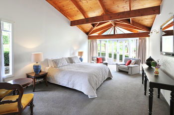 Araluen Villas - New Castle Holiday 9