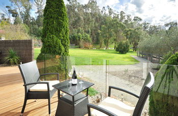 Araluen Villas - New Castle Holiday 13