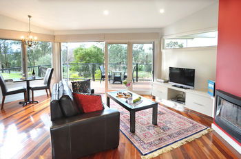Araluen Villas - New Castle Holiday 14