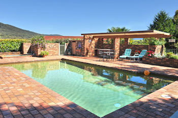 Langbrook Estate Cottages - New Castle Holiday 0