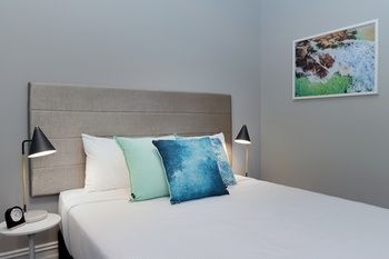 Alison Lodge - New Castle Holiday 15