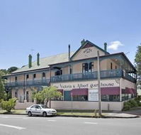 The Victoria amp Albert Guesthouse - New Castle Holiday