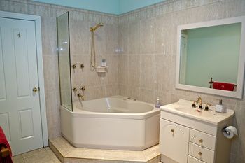 Holly Lane Mews - New Castle Holiday 2