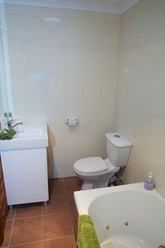 Holly Lane Mews - New Castle Holiday 9