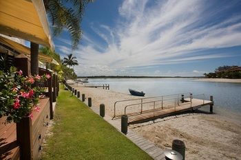 Skippers Cove Waterfront Resort - New Castle Holiday 2