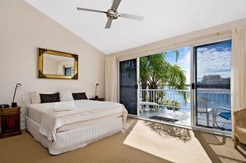 Skippers Cove Waterfront Resort - New Castle Holiday 3