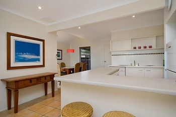 Skippers Cove Waterfront Resort - New Castle Holiday 15