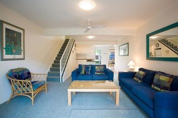 Skippers Cove Waterfront Resort - New Castle Holiday 24