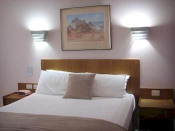 Tamwell Motel And Coffee Lounge - New Castle Holiday 1