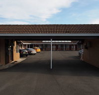 Windmill Motel - New Castle Holiday