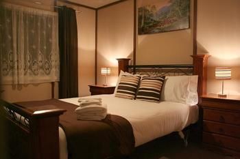 Steindorf Cottages - New Castle Holiday 9