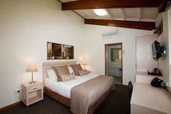 Hunter Valley Hotel Academy - New Castle Holiday 3