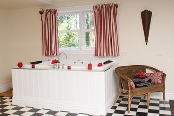 Merrow Cottages - New Castle Holiday 32