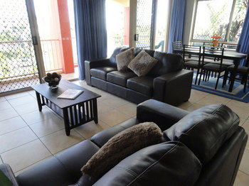 Paradis Pacifique Apartments - New Castle Holiday 7