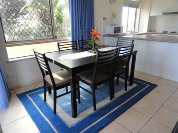 Paradis Pacifique Apartments - New Castle Holiday 9