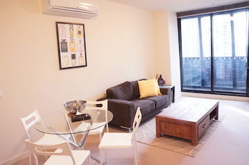 Winston Apartments - New Castle Holiday 2
