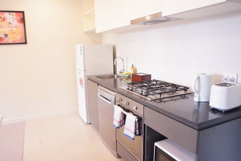 Winston Apartments - New Castle Holiday 5