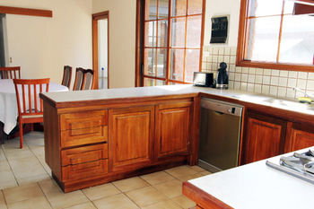 Hawthorn Holiday House - New Castle Holiday 2