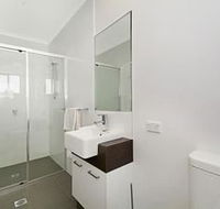Cooroy Luxury Motel Apartments Noosa - New Castle Holiday