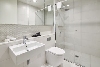 381 Cremorne - New Castle Holiday 18