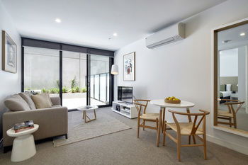 381 Cremorne - New Castle Holiday 23