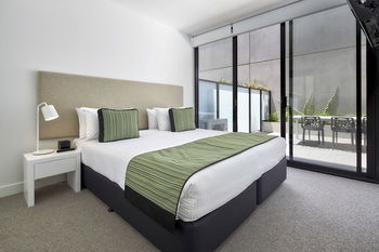 381 Cremorne - New Castle Holiday 26