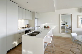 381 Cremorne - New Castle Holiday 30