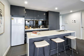 381 Cremorne - New Castle Holiday 31