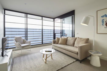 381 Cremorne - New Castle Holiday 36