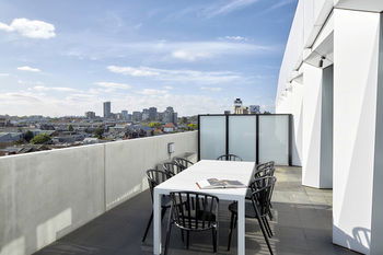 381 Cremorne - New Castle Holiday 48
