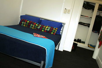 Zing Backpackers - New Castle Holiday 7