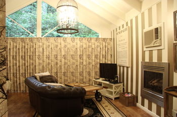 Belle Le Vie - New Castle Holiday 29