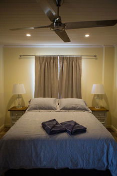 The Wattle Lodge - New Castle Holiday 4