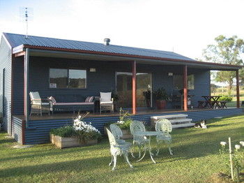 The Wattle Lodge - New Castle Holiday 24