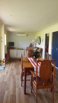 The Wattle Lodge - New Castle Holiday 30